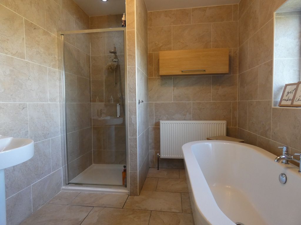 Family Bathroom- click for photo gallery